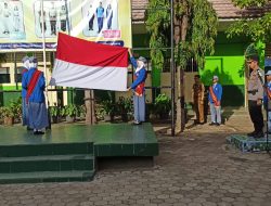 Jadi Pembina Upacara di SMAN 8, Kasat Binmas Ajak Siswa Menjadi Pelopor Kamtibmas