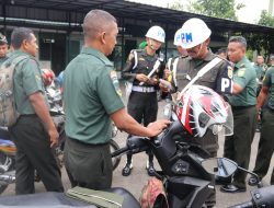 Cegah Pelanggaran Berlalu Lintas, Kodim 0410/KBL bersama Polisi Militer Lakukan Pemeriksaan Kelengkapan Kendaraan Personil