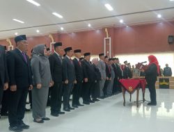 Wali Kota Eva Dwiana Lepas, Lantik dan Beri Bantuan Pegawai Negeri Sipil di Lingkungan Pemerintah Kota Bandar Lampung