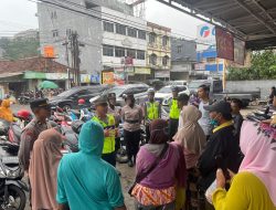 Turun ke Pasar Tradisional, Ops Keselamatan Krakatau Jaga Pengunjung dan Pedagang Agar Tertib Berlalu Lintas