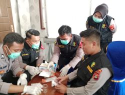 Pastikan Mudik Aman dan Lancar, Biddokes Polda Lampung Cek Urine dan Kesehatan Para Supir Bus