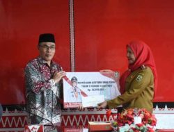 Walikota Eva Dwiana Berikan Bantuan Operasional Kepada 73 Pesantren