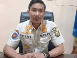 Sat Pol PP Kota Bandar Lampung Melakukan Penertiban APK