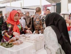 Walikota Bandar Lampung Eva Dwiana Meresmikan Pasar Raya Lebak Budi