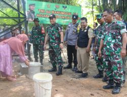 Resmikan Penggunaan Air Bersih di Way Gubak, Dandim 0410/KBL dan Warga Sampaikan Terimakasih Kepada Kasad