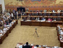 Menteri dan Wamen Dilarang Rangkap Jabatan di BUMN