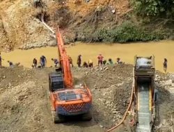 Menangis di Tepian Batang Natal: Janji yang Tenggelam di Lumpur Tambang Ilegal