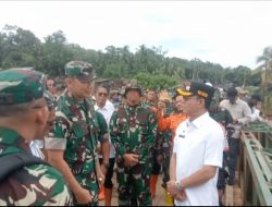 Pangdam I Bukit Barisan Mayjen Hendy Antariksa bersama Danrem 023/ KS kunjungi Desa Anggoli dan Garoga Targetkan Jembatan Bailey Cepat Selesai