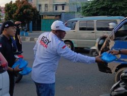 DPP Boby Lovers Gelar Aksi Berbagi Takjil Di Sekitaran Simpang Helvetia