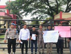 AKSARA Unjuk Rasa ke Polda Sumatera Utara, Soroti Dugaan WiFi Ilegal di Padang Lawas