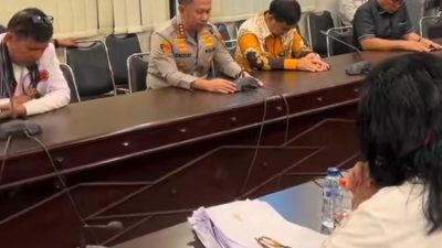 “Lamsiang Sitompul SH MH Memuji Doa Kapolrestabes Medan di Tengah Demo yang Dinilai Mampu Menenangkan Situasi.”