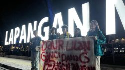 Viral! Aksi Mahasiswa di Medan Jual Produk Daur Ulang Demi Bantu Sekolah Anak Korban Banjir