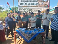 Wamendikdasmen Tinjau Pembangunan Ruang Kelas Darurat SMP Insani Sorkam, Dorong Percepatan Pembangunan Gedung Permanen
