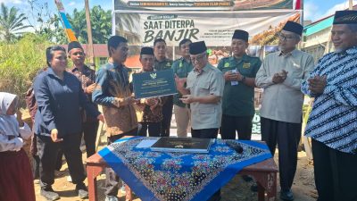 Wamendikdasmen Tinjau Pembangunan Ruang Kelas Darurat SMP Insani Sorkam, Dorong Percepatan Pembangunan Gedung Permanen