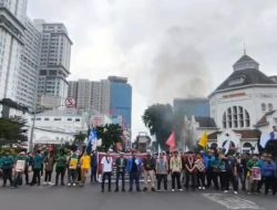 Ratusan Mahasiswa Cipayung Plus Sumut Unjuk Rasa, Tuntut Copot Kapolda hingga Evaluasi Kabinet
