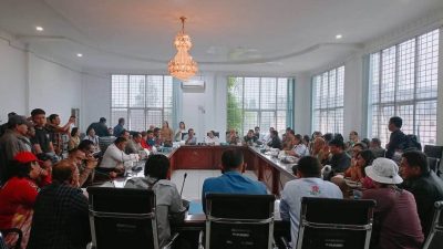 Orang Tua Korban MBG Geruduk DPRD Karo, Desak Biaya Pengobatan Dijamin dan Penyebab Keracunan Dibuka