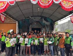 GRIB Jaya Langkat Salurkan 100 Paket Sembako kepada Pengemudi Ojol