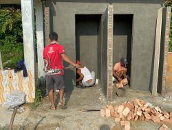 Dari Tangan yang Bekerja Tumbuh Harapan, Satgas TMMD ke-130 Kodim 0209/LB Bangun MCK untuk Masyarakat Labusel