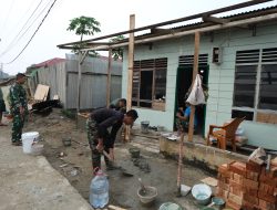 Satgas TMMD ke-130 Percepat Pembangunan Teras Rumah Ibu Dorima